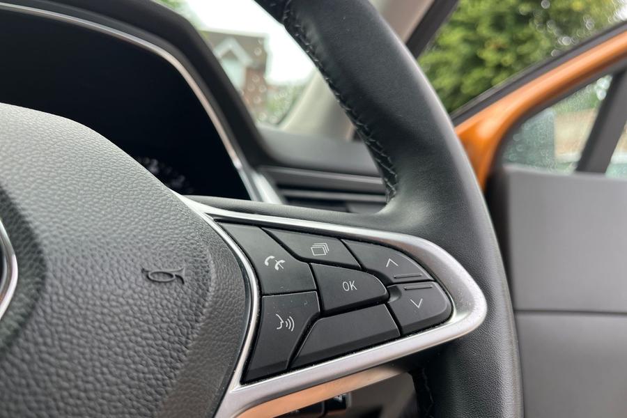 Renault CAPTUR Photo autoimg-2ba0e1592cd76af873fb689bec2741e16c78df75.jpg