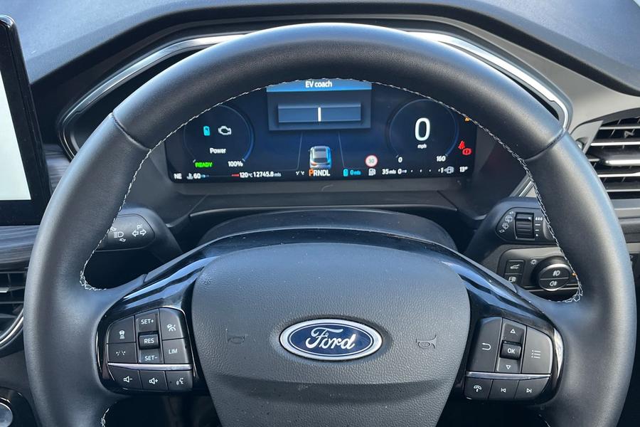 Ford KUGA Photo autoimg-2ba1c50b11854328954cb70046b11cadaec5a56b.jpg