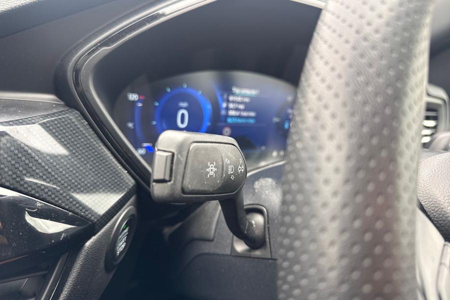 Ford KUGA Photo autoimg-2ba60358662ed19cd5fa12c2197a59f55dc7fd18.jpg