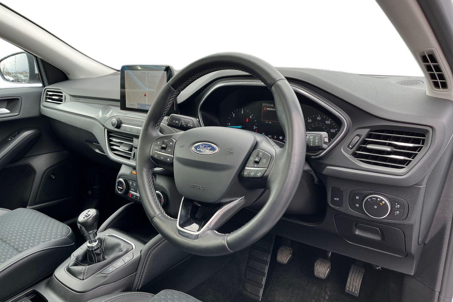 Ford Focus Photo 8
