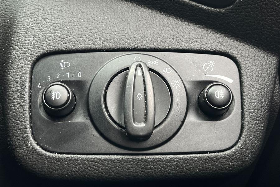 Ford Kuga Photo autoimg-2bac08e4ec7cab3d12fc4df15c933fde3140674f.jpg