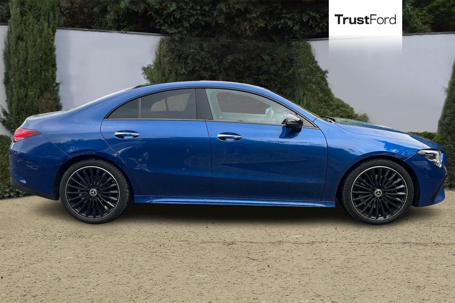 Mercedes-Benz CLA Photo 2