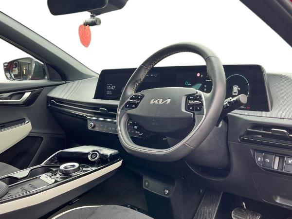 Kia EV6 Photo autoimg-2baf8c43acc570182b0b3d830995b815efbe6780.jpg