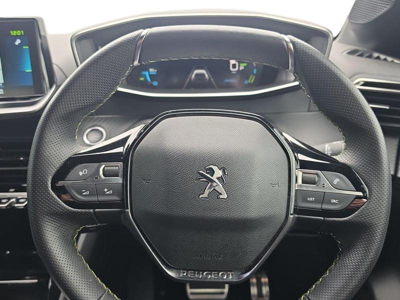 Used Peugeot E-208 AK22MYW 13