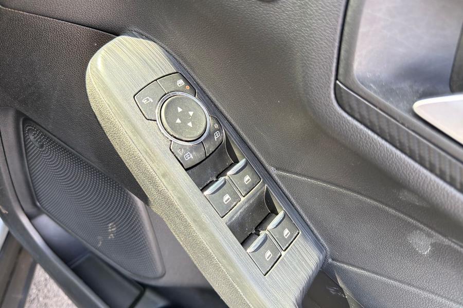 Ford KUGA Photo autoimg-2bb7a0f9c7d970a94c25aaaef622f03d8a1b5c8f.jpg