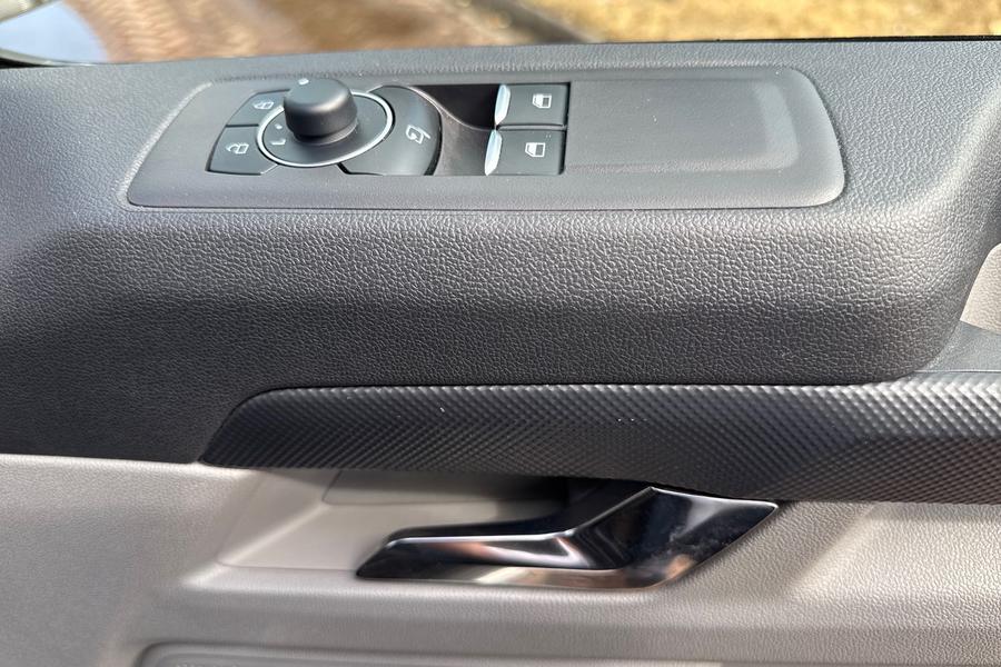 Ford TRANSIT CUSTOM Photo autoimg-2bba6a7aaf5528cdcf20dad0e49004c12f6863ce.jpg