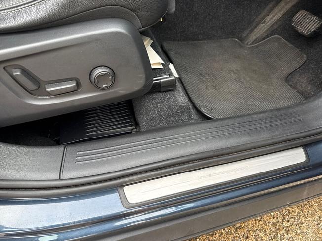 VOLVO XC40 Photo 34