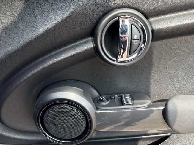 MINI Hatch Photo 27