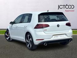 VOLKSWAGEN Golf Photo 3