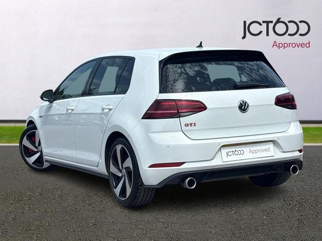 VOLKSWAGEN Golf Photo 3