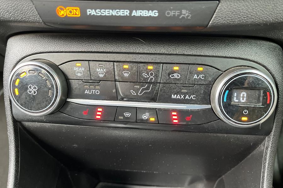 Ford FIESTA Photo autoimg-2bbeeedf4459adc4c5b40e9b9b71eb29ae0a2729.jpg