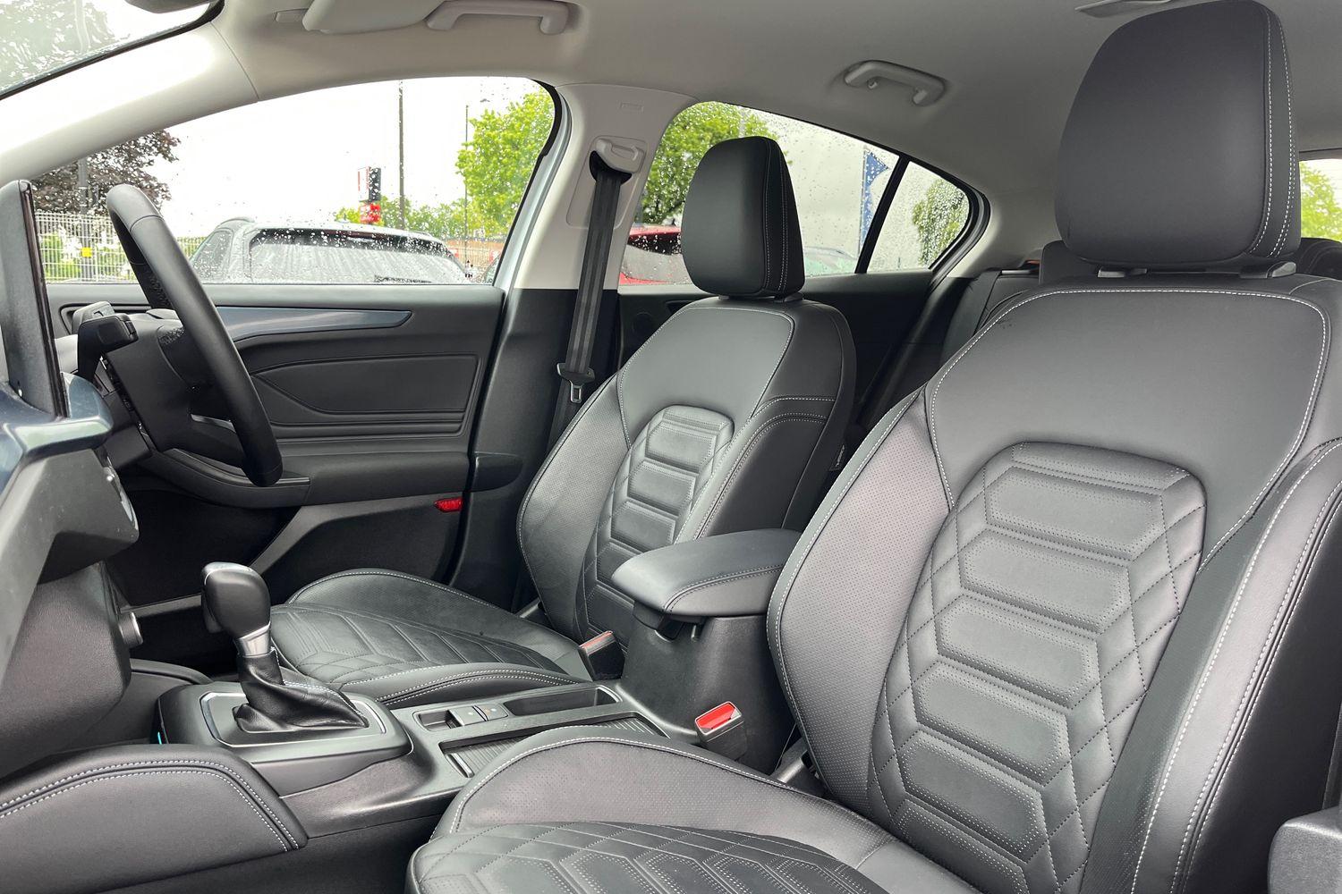 Ford Focus Photo 18