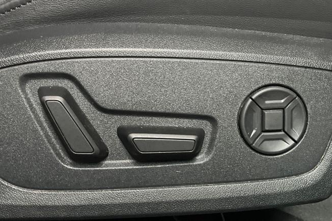 AUDI A6 Avant Photo 25