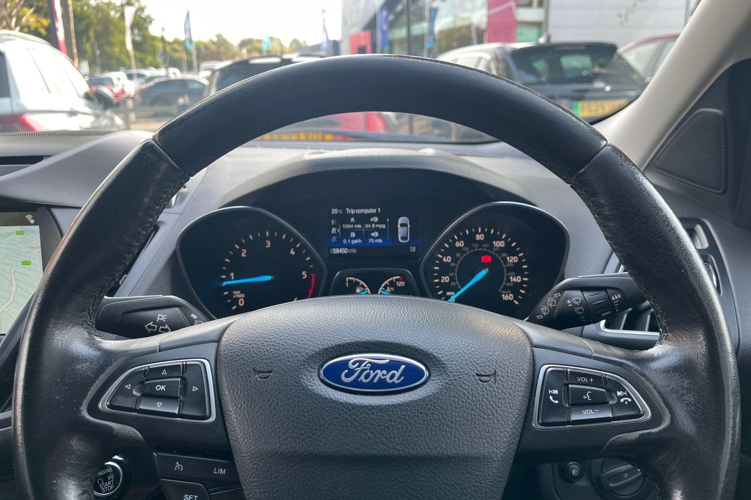 Ford KUGA Photo 22