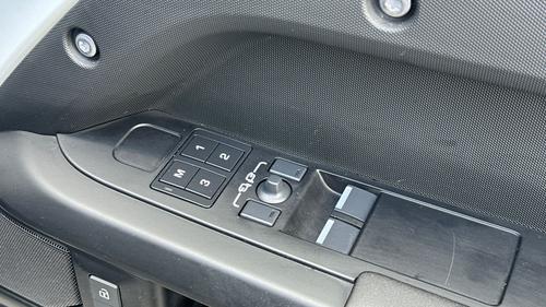 Land Rover Defender Photo autoimg-2bc64de67f49681772e9add922b37adaafbcf327.jpg