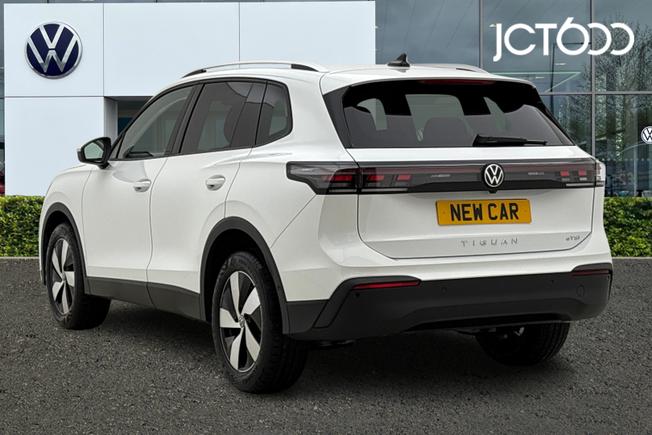 VOLKSWAGEN  Tiguan  Photo 3