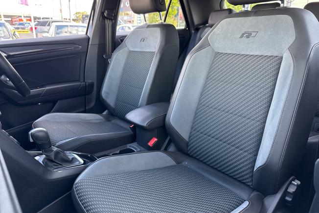 VOLKSWAGEN T-Roc Photo 21