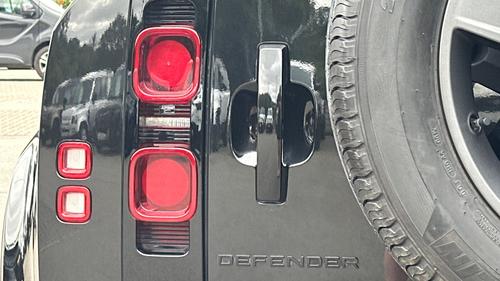 Land Rover Defender Photo autoimg-2bd0ed32d10610da6c60fb17bea9f1e9364c11b9.jpg