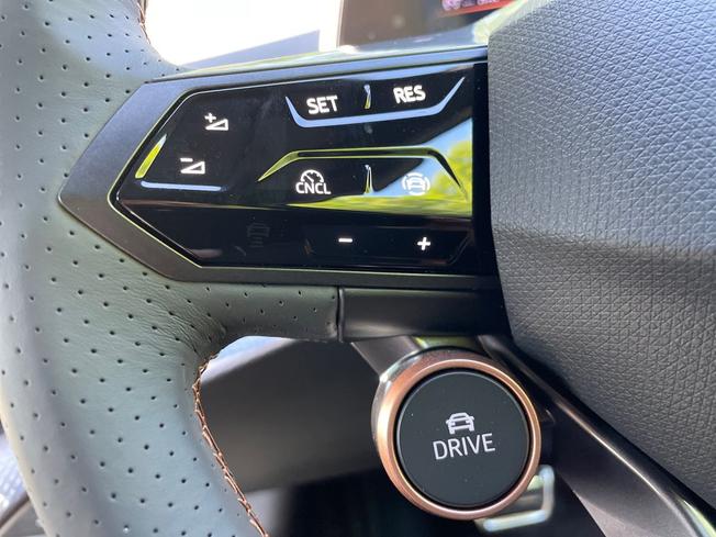 CUPRA Tavascan Photo 16