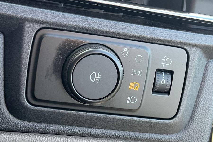 Ford E-TRANSIT CUSTOM Photo autoimg-2bd3f844b59de60a1ac5c0366b2c0ef8b0411b87.jpg