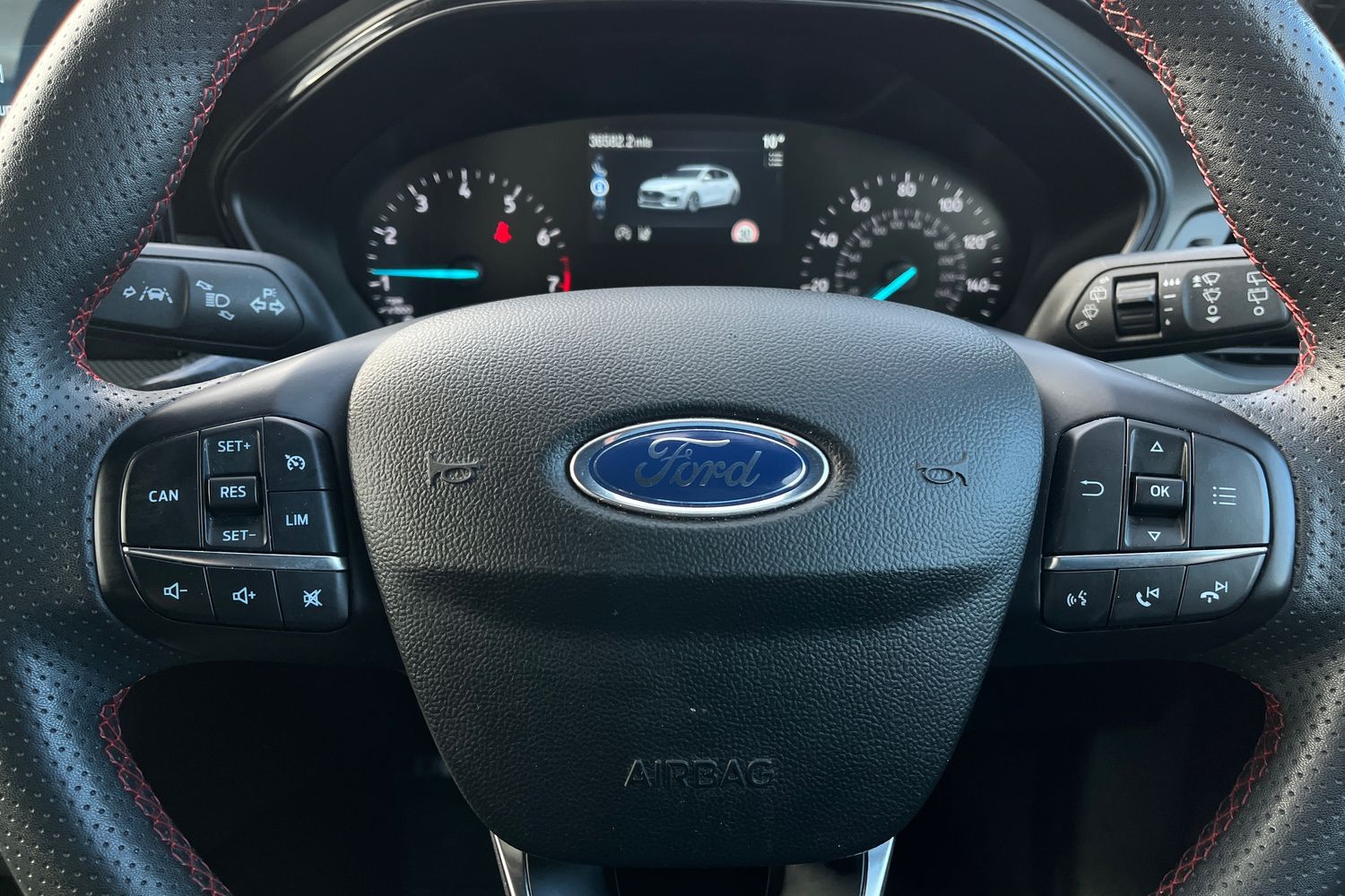 Ford FOCUS Photo 11