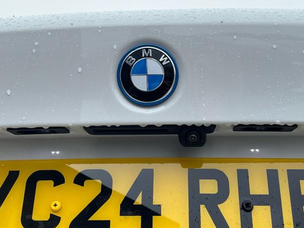 BMW 3 Series Photo autoimg-2bdef57dac8f13a0344aaa8e5720702324d31571.jpg