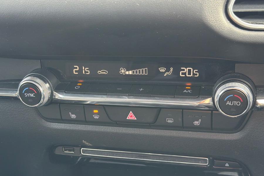 Mazda CX-30 Photo autoimg-2be3515be68fa3ea019a9c7b040233f5f890192e.jpg