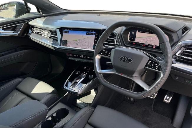 Audi Q4 e-tron Photo 6