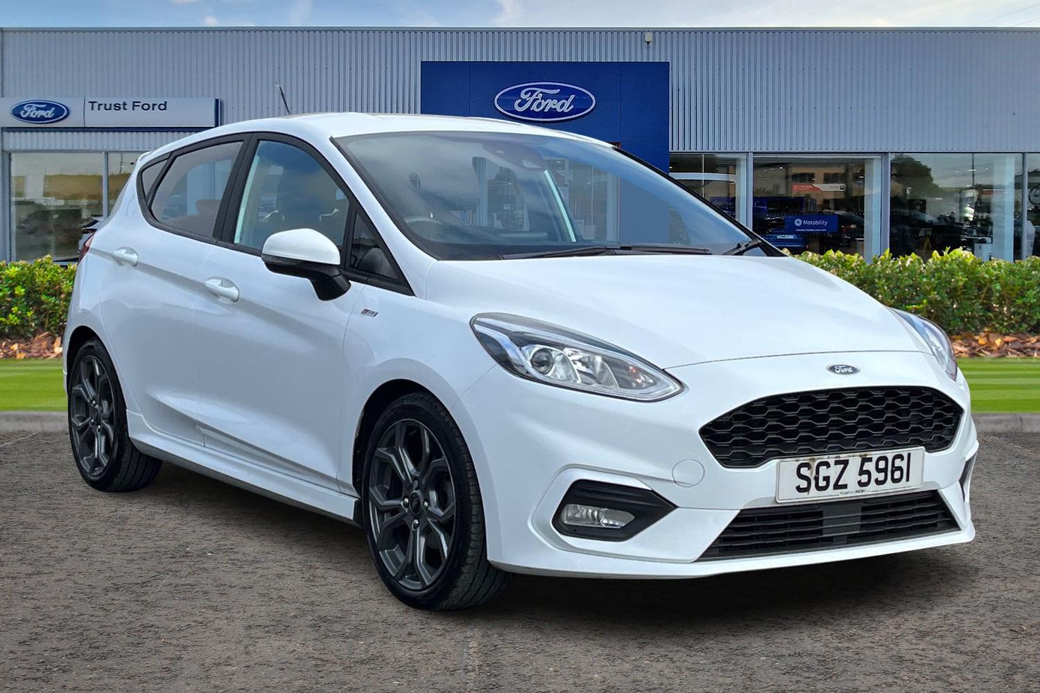 Ford FIESTA Photo 0