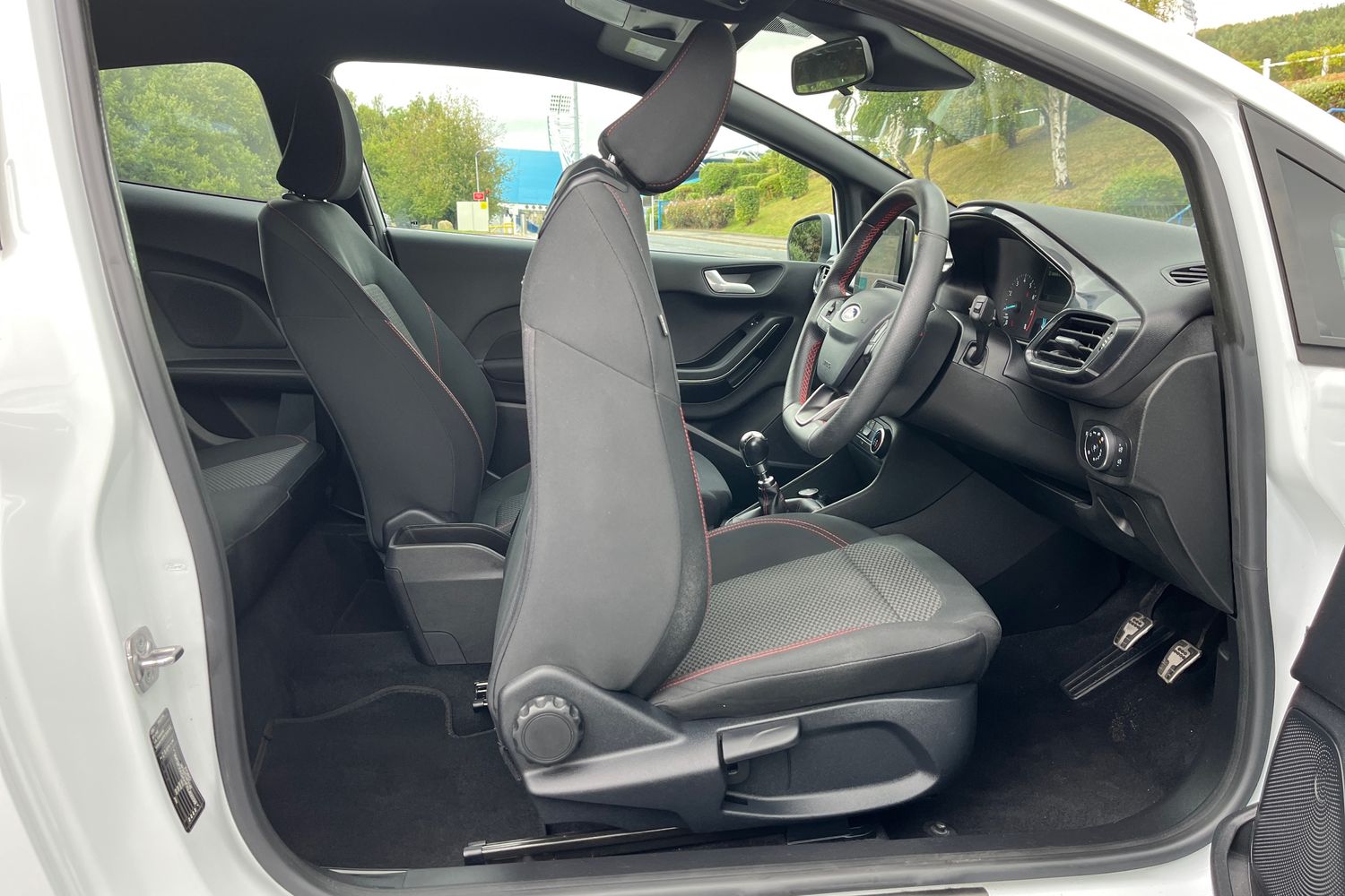 Ford Fiesta Photo 37