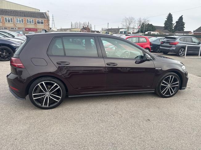 VOLKSWAGEN Golf Photo 28