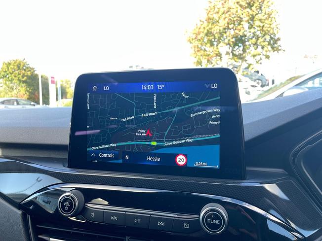 FORD Kuga Photo 14