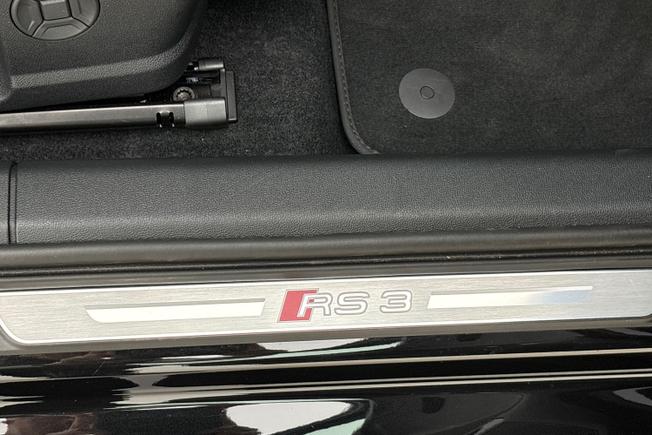 AUDI RS3 Photo 29
