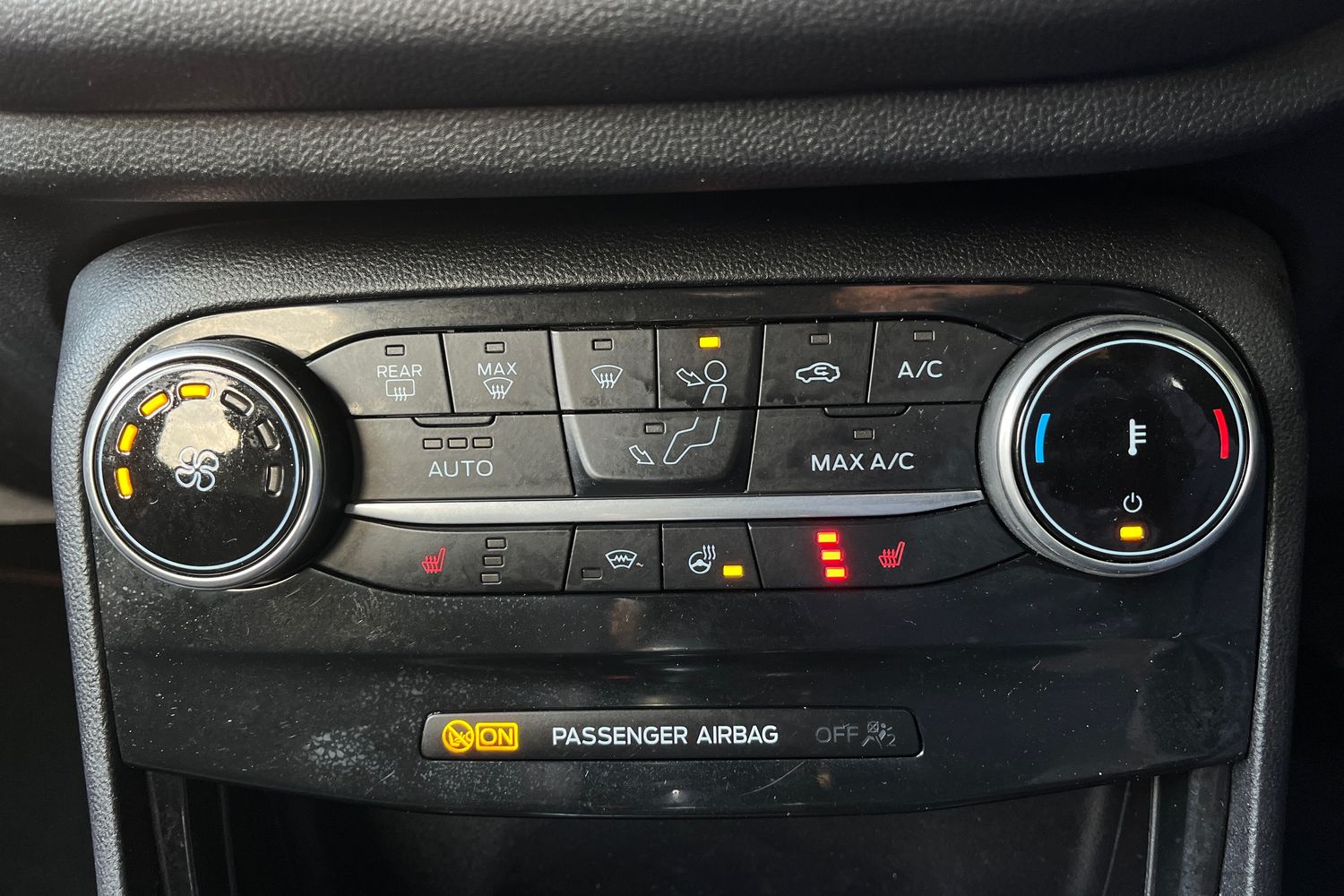 Ford PUMA Photo 26