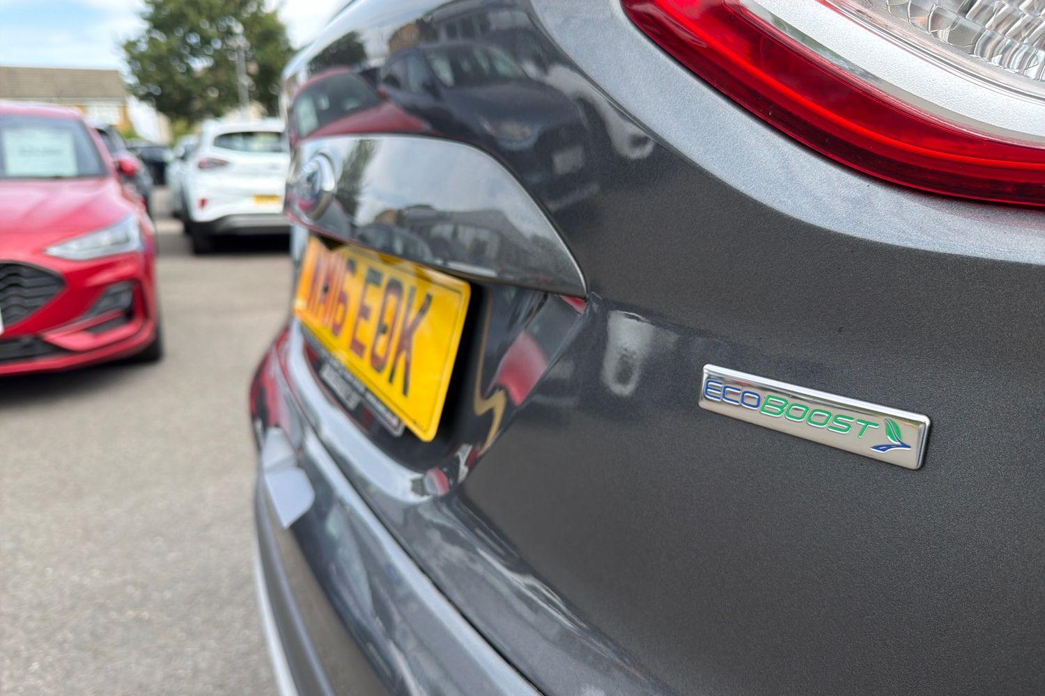 Ford KUGA Photo 28