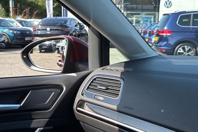 VOLKSWAGEN Golf Photo 35