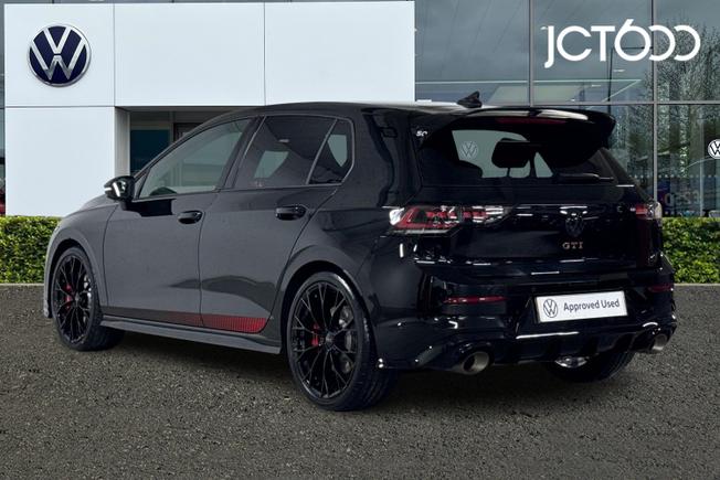 VOLKSWAGEN Golf Photo 3