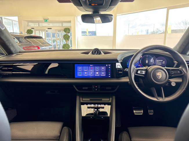 PORSCHE Macan Photo 27