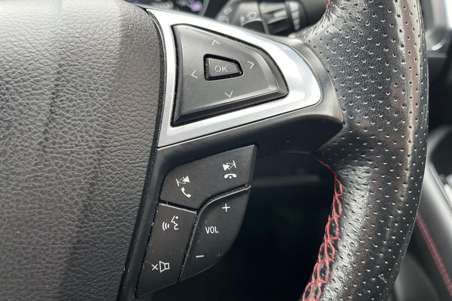 Ford S-Max Photo autoimg-2c0e6aa3bfb2de894498bf153039f243bee2aca6.jpg