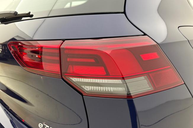VOLKSWAGEN Golf Photo 18