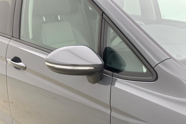 VOLKSWAGEN Touran Photo 20
