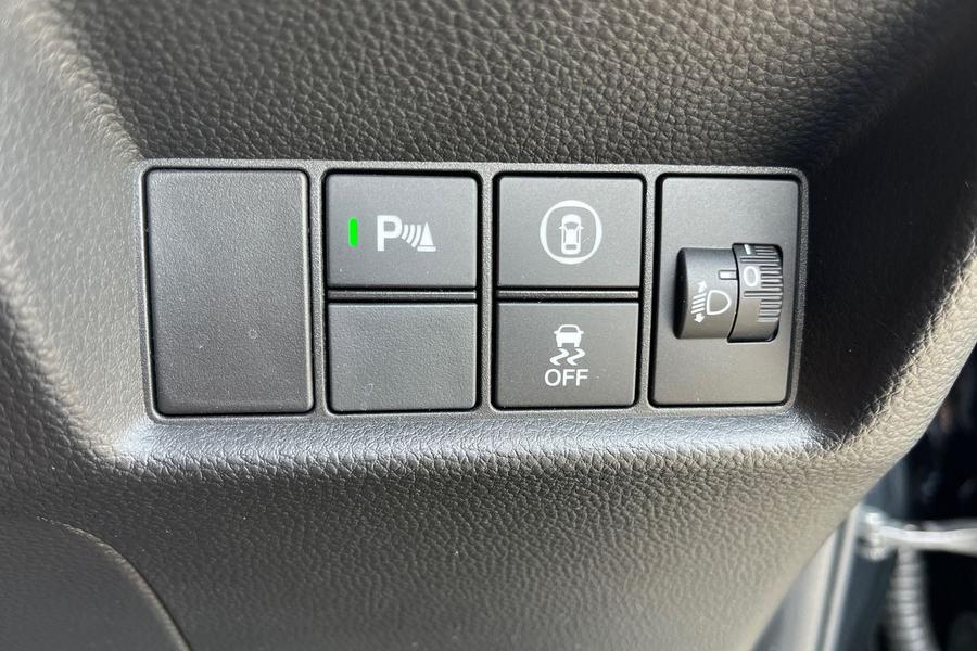 Honda Jazz Photo autoimg-2c1806e8d20a56b7cb63737341e2125609e3b221.jpg