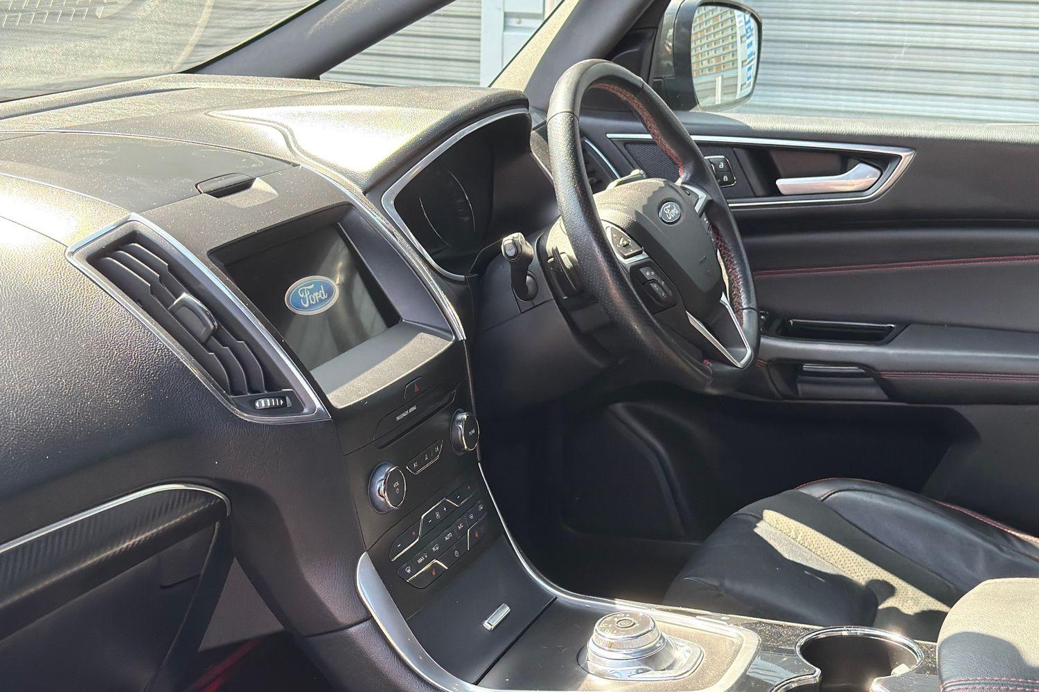 Ford S-MAX Photo 17