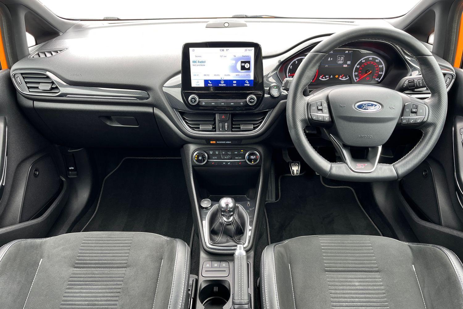 Ford FIESTA Photo 9
