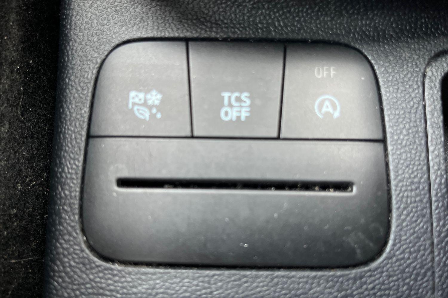Ford FIESTA Photo 31