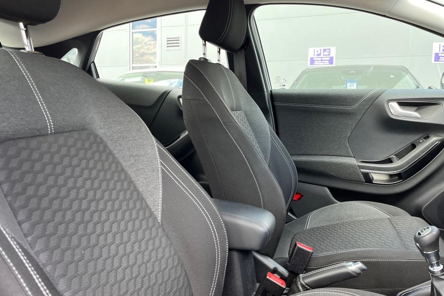Ford PUMA Photo autoimg-2c2488f1a775508fa6eb3e8c6c0ce04680455fa4.jpg