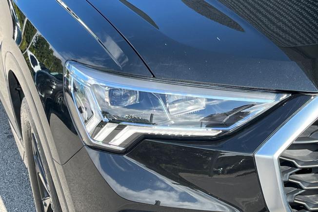 AUDI Q3 Photo 19