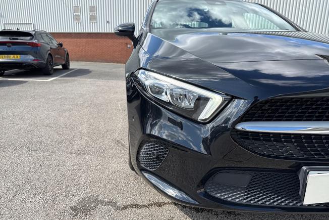 MERCEDES-BENZ A Class Photo 19