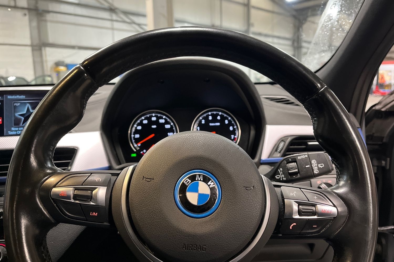 BMW X2 Photo 11