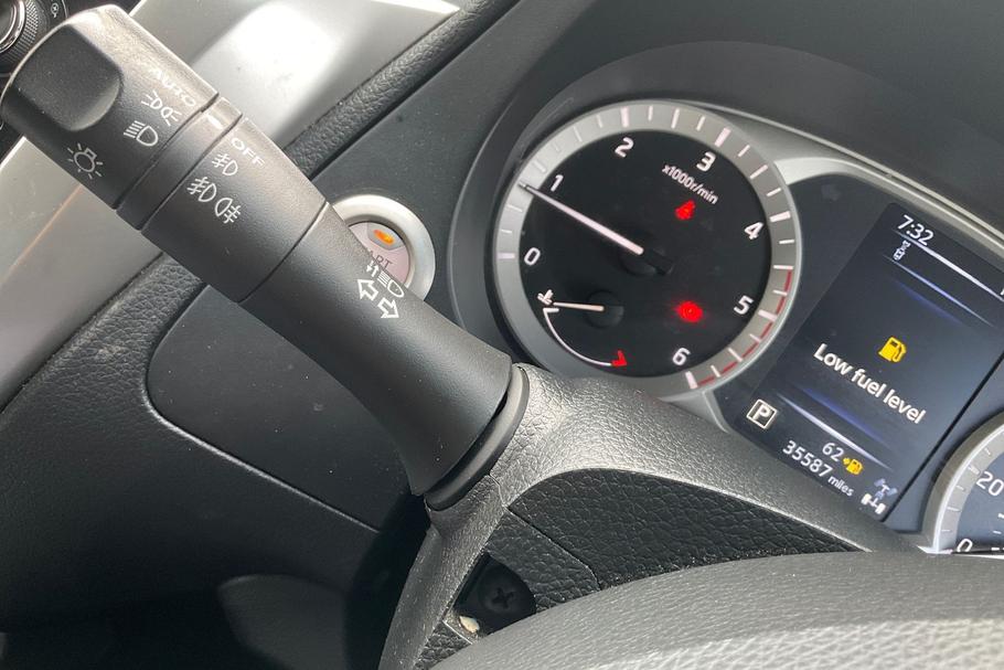 Used Nissan Navara YN18XFG 38
